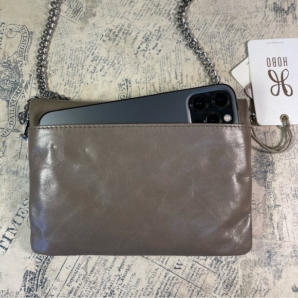 Hobo Daria Tan Leather Crossbody Clutch - Picture 3 of 12